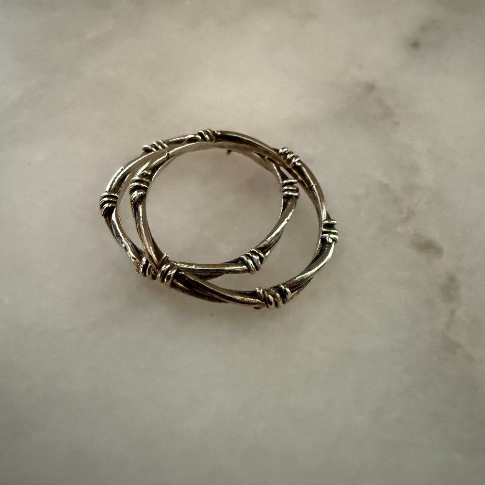 Souvenir Jewelry Sterling Silver Barbed Wire Rings (2) Size 7.5.